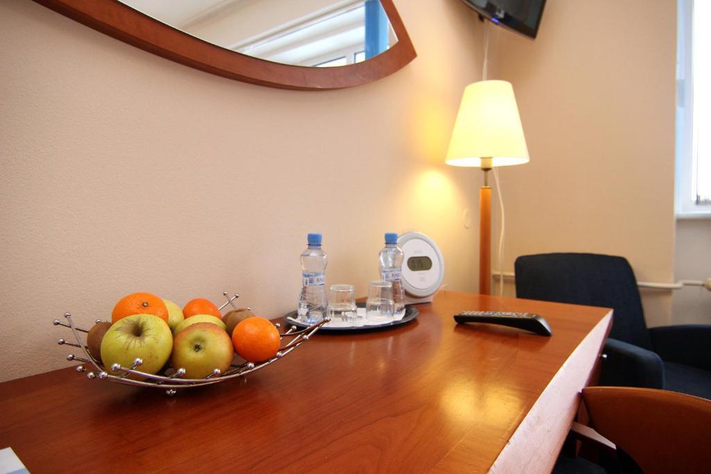 Hotel Marttel Karlovy Vary Oda fotoğraf